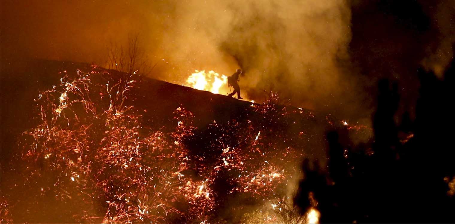 ΗΠΑ: Χιλιάδες άνθρωποι στο Όρεγκον αναζητούν καταφύγιο από τις φονικές πυρκαγιές - Κατακαίνε σπίτια και στρέμματα