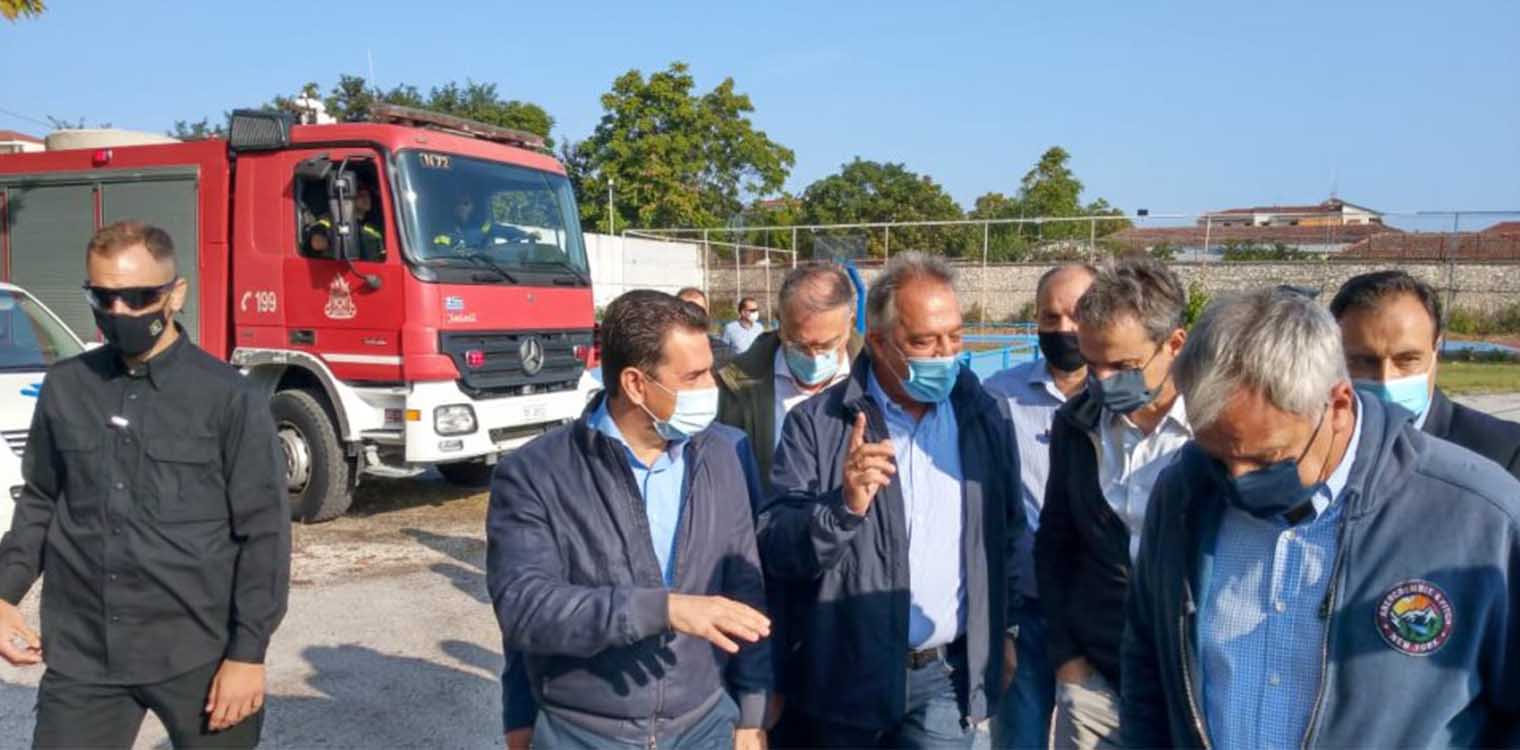 Επίσκεψη του πρωθυπουργού στις πληγείσες περιοχές στην Καρδίτσα