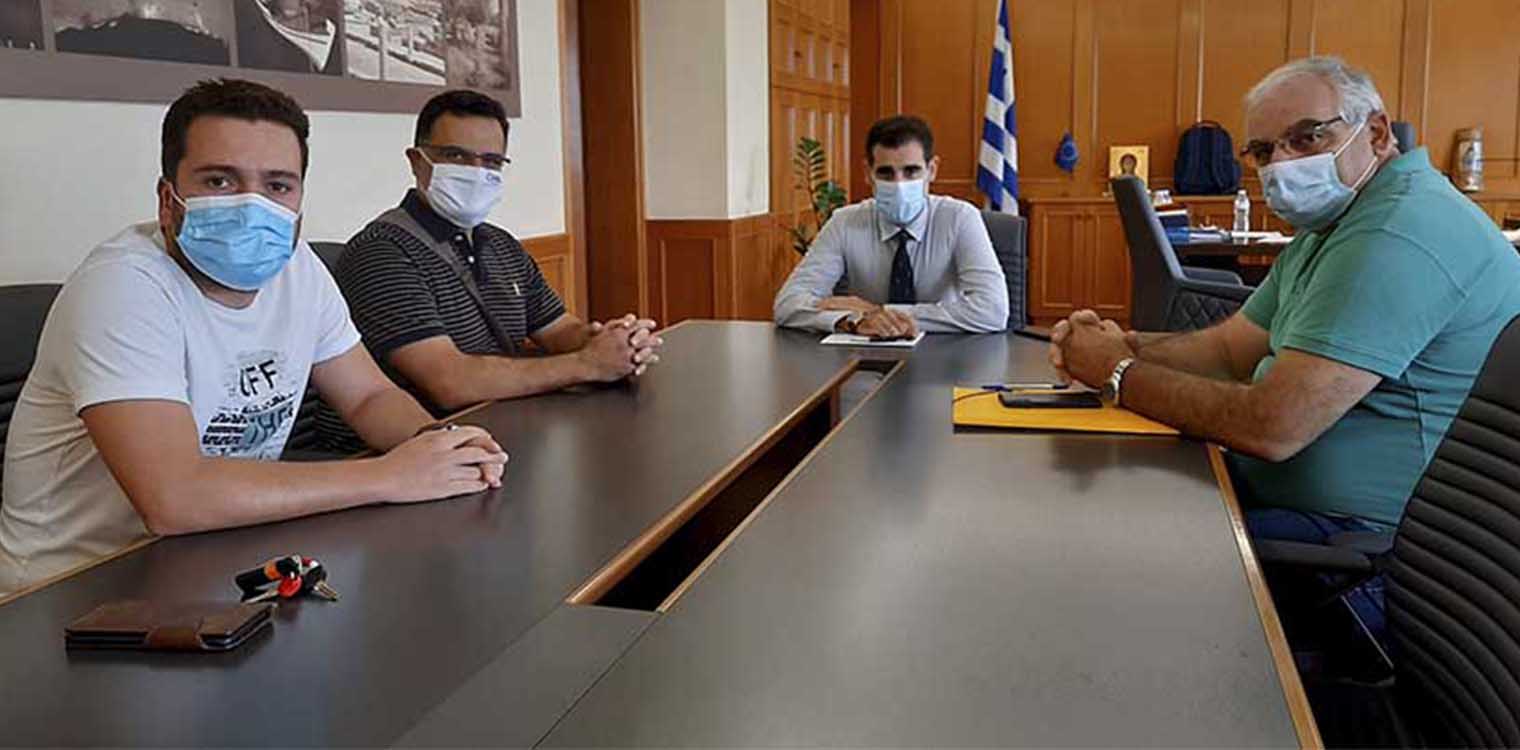 Συνάντηση Γιαννόπουλου με εκπροσώπους του εμπορικού κόσμου