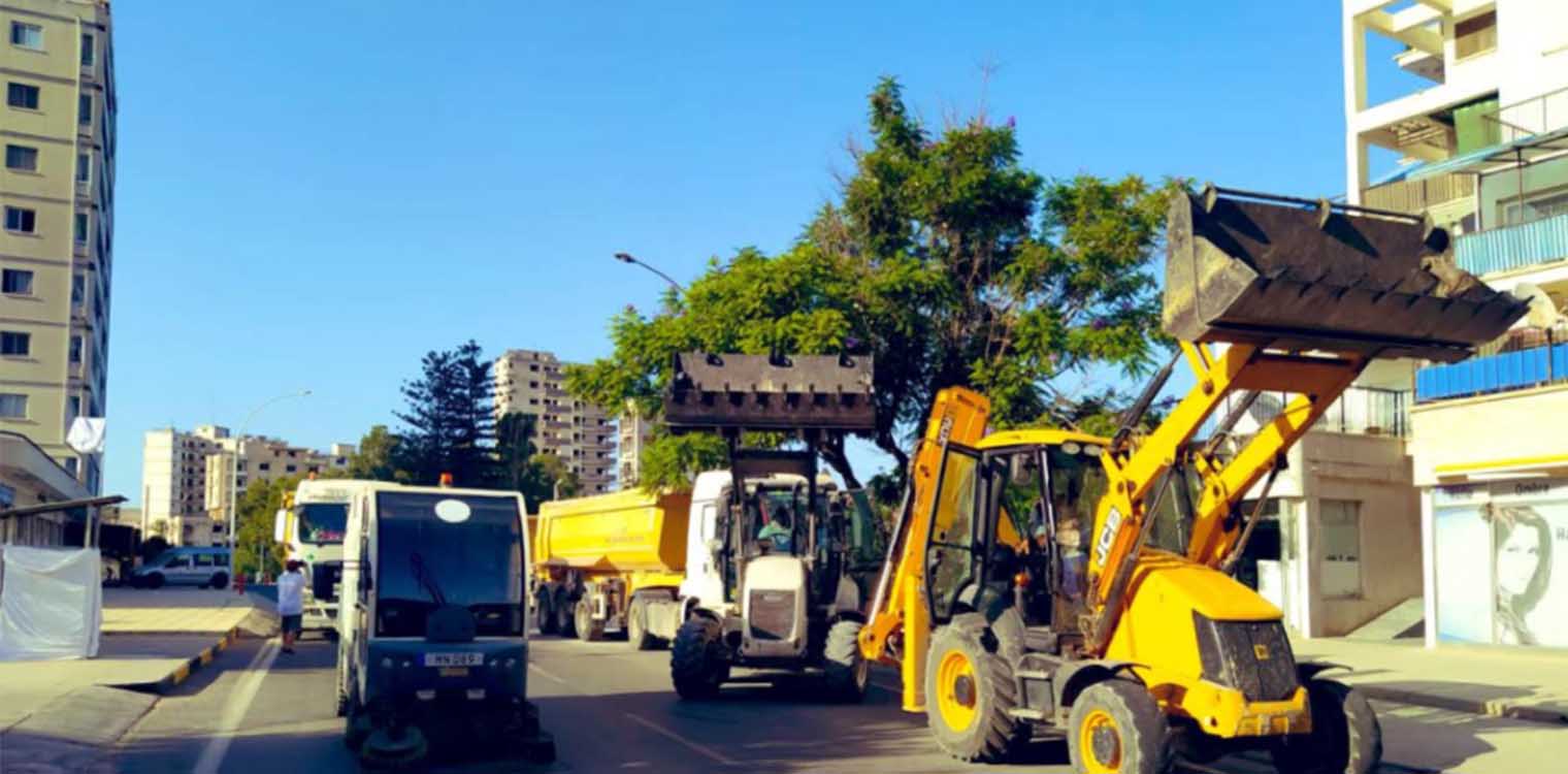 Αμμόχωστος: Μπήκαν μηχανήματα στα Βαρώσια