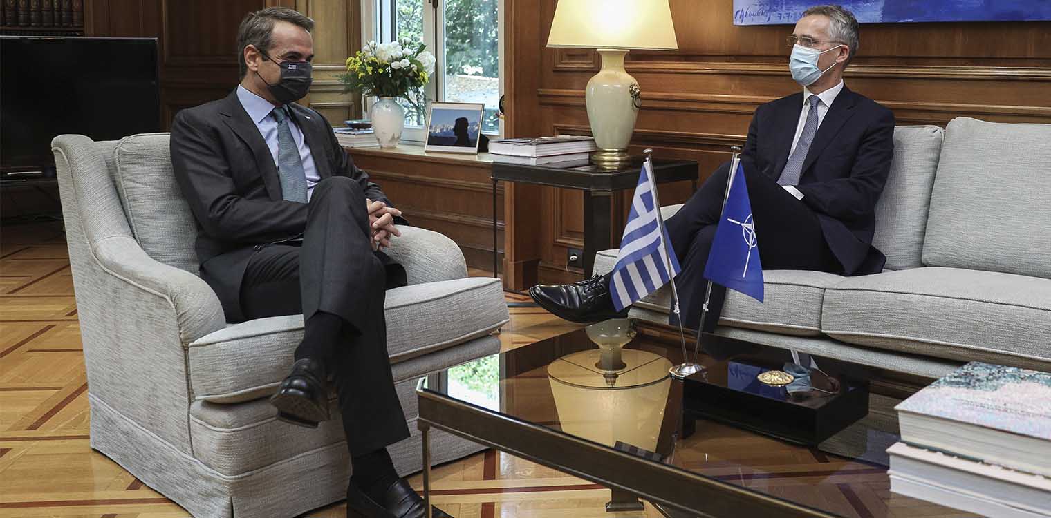 Σε εξέλιξη η συνάντηση του Μητσοτάκη με τον γγ του ΝΑΤΟ Στόλτενμπεργκ