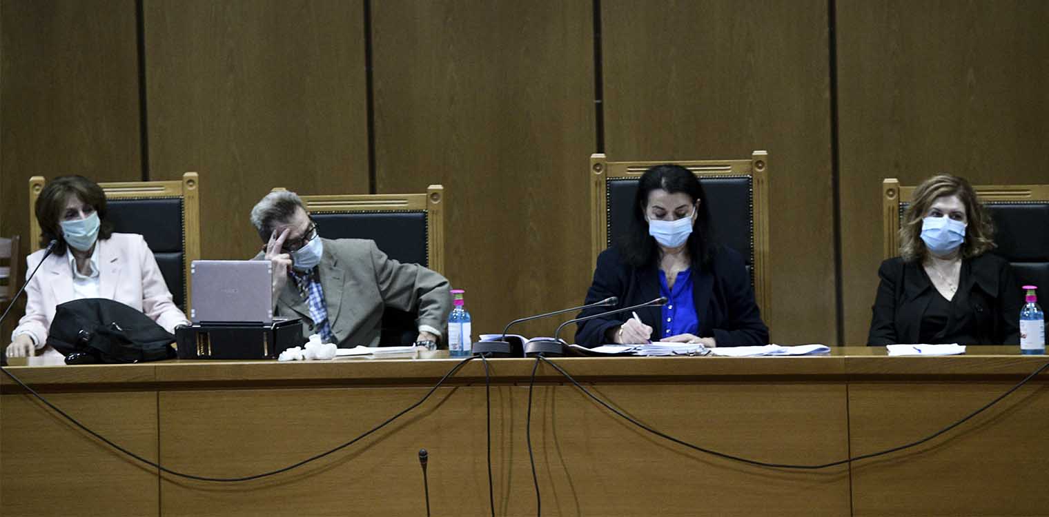 Δίκη Χρυσής Αυγής: Η απάντηση της εισαγγελέα έδρας σε όσα έγιναν στη χτεσινή διαδικασία