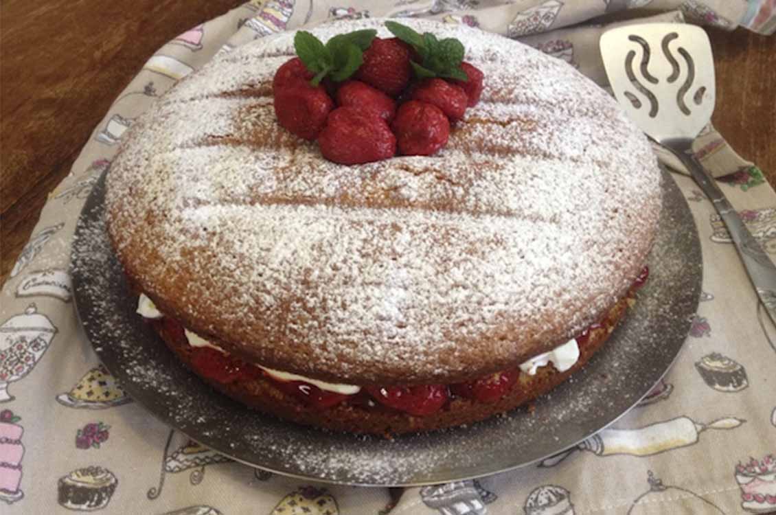 Victoria cake (Κέικ της βασίλισσας Βικτωρίας)