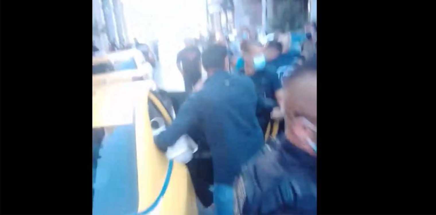 Επίθεση σε σκύλο στη Νίκαια: Πήγαν να λιντσάρουν τον 53χρονο καθηγητή - Φυγαδεύτηκε με ταξί (βίντεο)