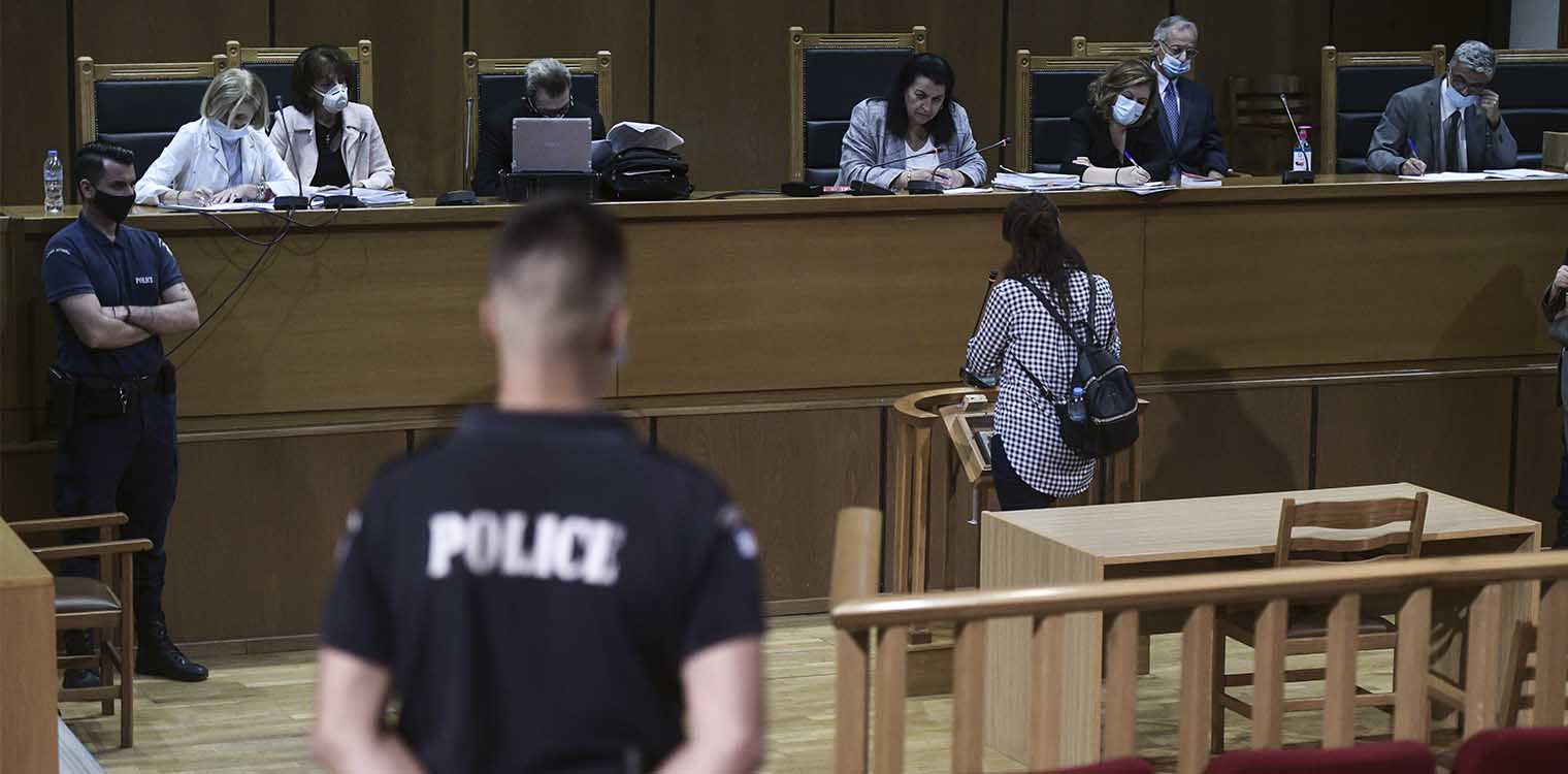 Δίκη Χρυσής Αυγής: Με φόντο την φυλακή για όσους καταδικάστηκαν σε πρόσκαιρες καθείρξεις - Συνεχίζεται η δίκη για αναστολές
