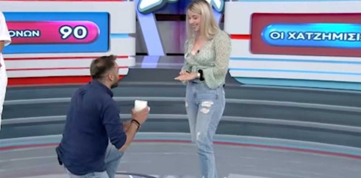 Δείτε βίντεο: Της έκανε πρόταση γάμου στον αέρα του «Ρουκ Ζουκ»