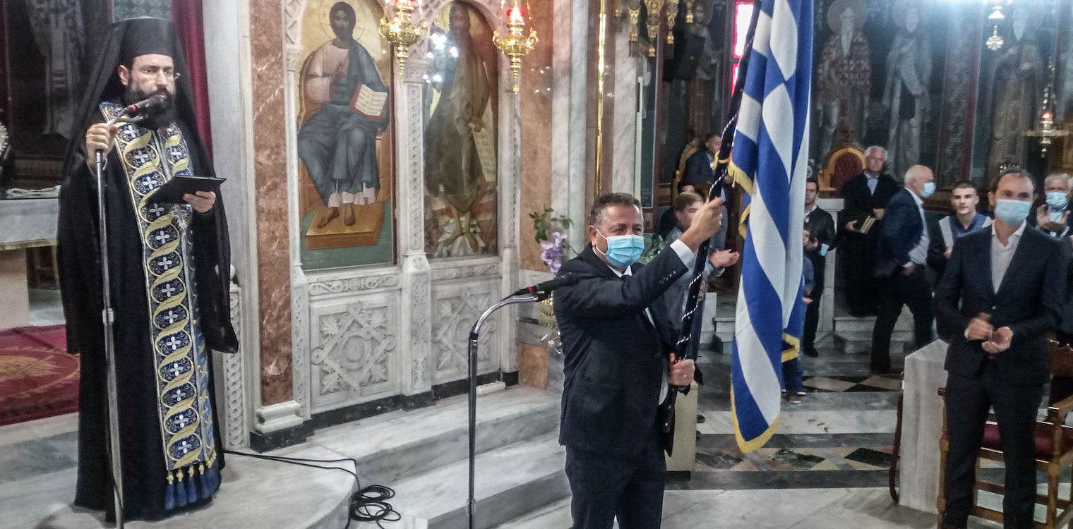Τη Γαλανόλευκη ύψωσε ο δήμαρχος Ανδρέας Μαρίνος