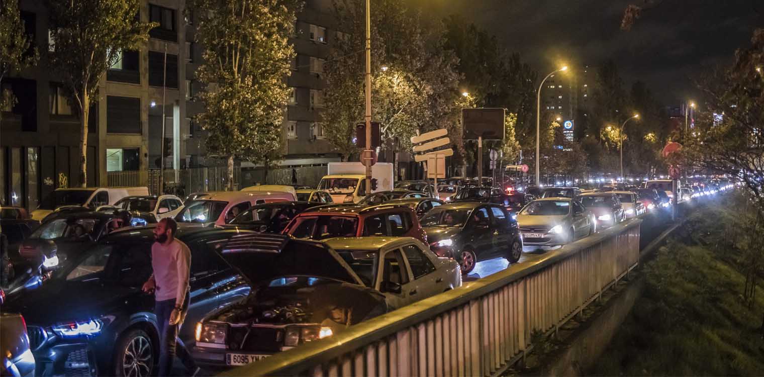 Γαλλία - Κορωνοϊός: Ρεκόρ μποτιλιαρίσματος στο Παρίσι λόγω μαζικής εξόδου των πολιτών πριν το lockdown