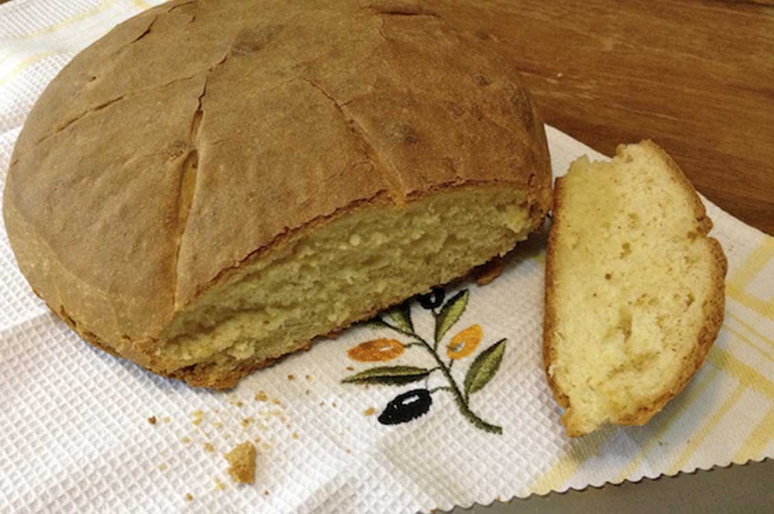 Ψωμί λευκό με καλαμποκάλευρο
