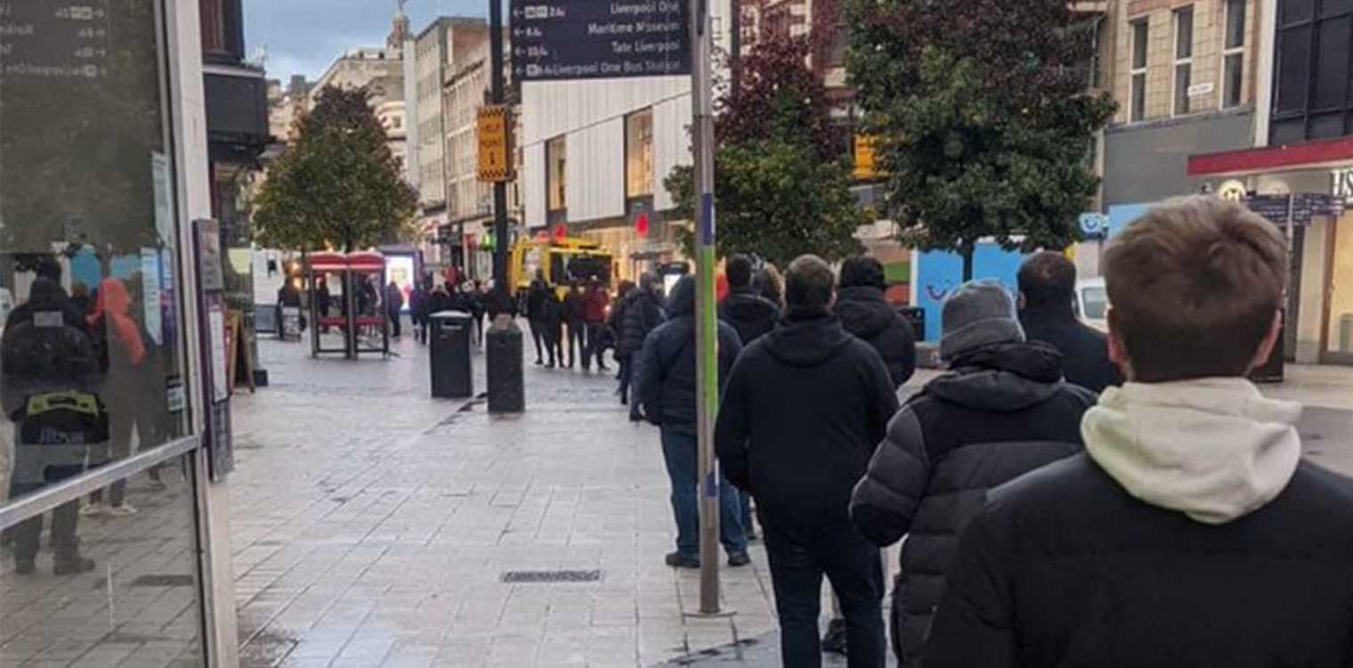 PS5: Πανευρωπαϊκή πρεμιέρα με ουρές και sold out για τη δημοφιλή κονσόλα παιχνιδιών