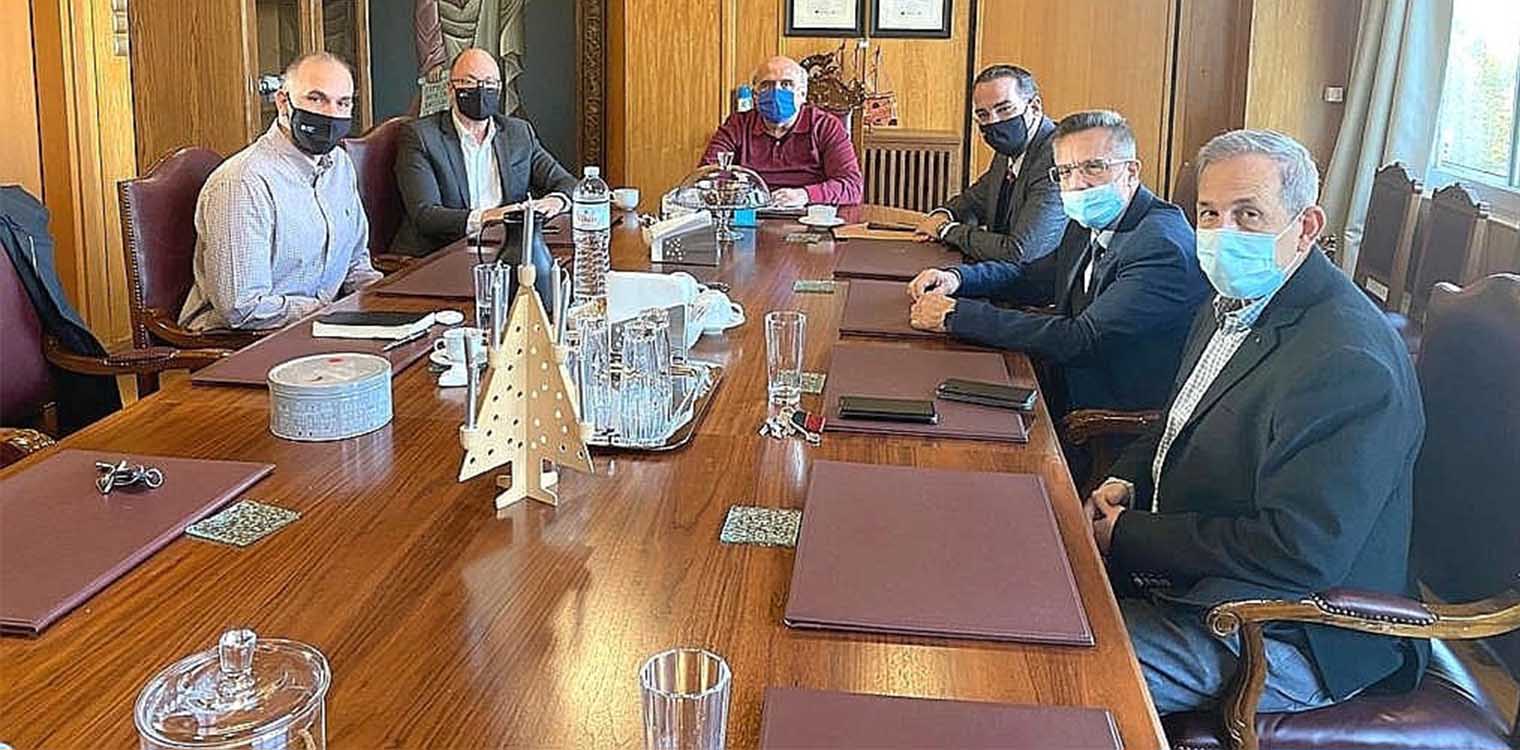 Επίσκεψη και συνάντηση εργασίας Φαρμάκη στην Πρυτανεία του Πανεπιστημίου Πατρών