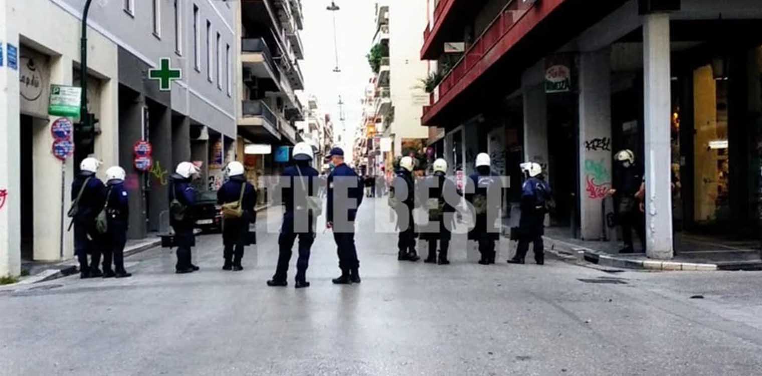 Πάτρα: Συγκεντρώσεις σε Ψηλαλώνια και παράρτημα - Έντονη η παρουσία της αστυνομίας (photos-videos)