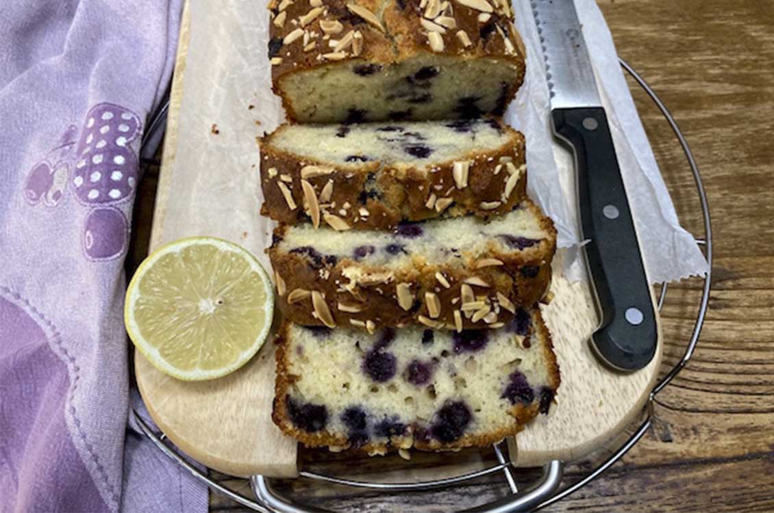 Κέικ με μύρτιλα (blueberries) και άρωμα λεμονιού