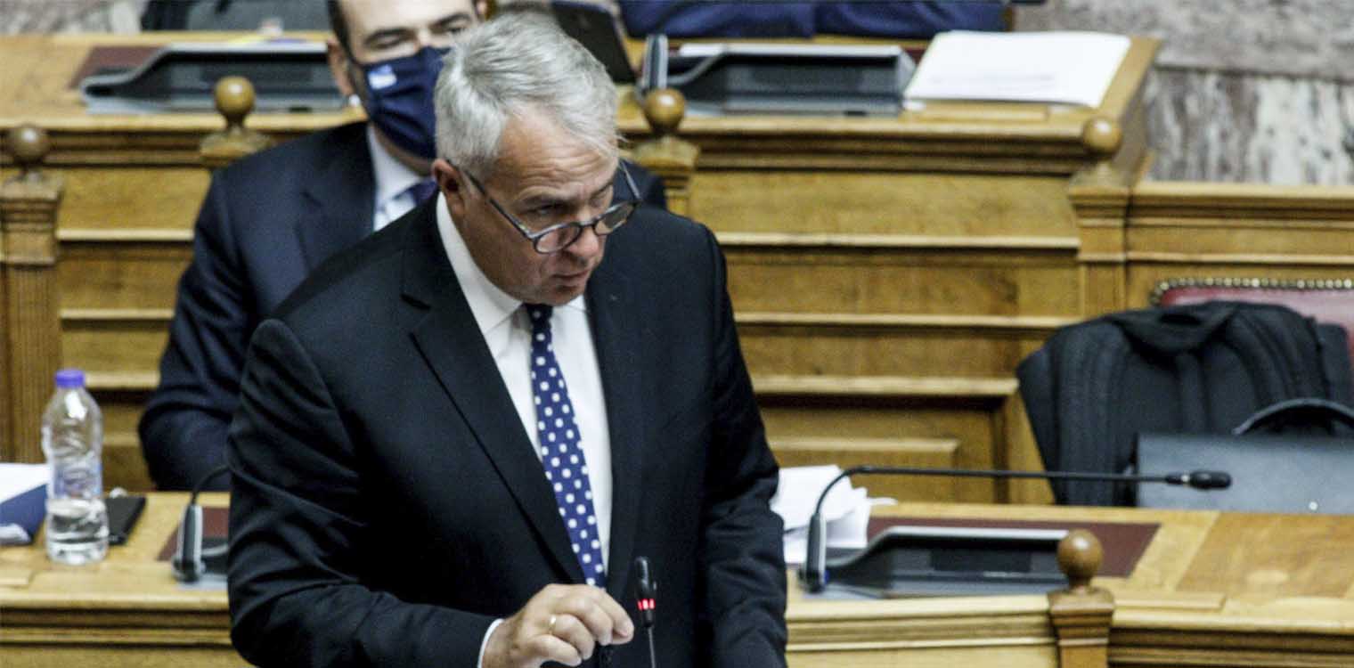 Βορίδης: Θεσπίζεται διαβατήριο για τα ιπποειδή με στόχο την περαιτέρω θωράκιση των δικαιωμάτων τους