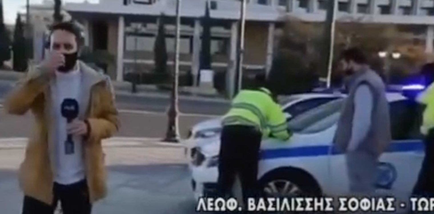 Ελληνίδα μάνα έστειλε sms για παροχή βοήθειας για να πάει να... μαγειρέψει στον γιο της