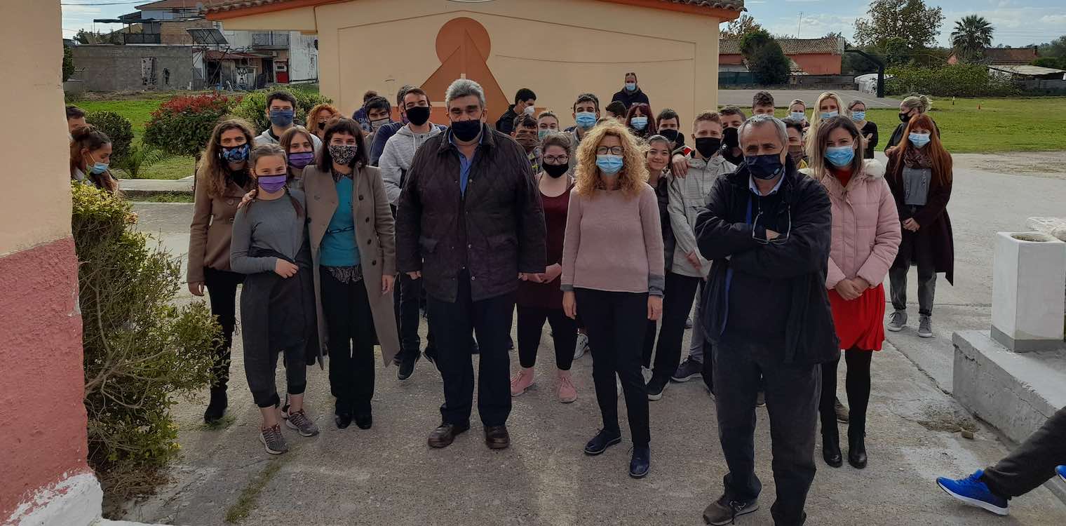 Επίσκεψη Φωτεινόπουλου στα σχολεία ειδικής αγωγής