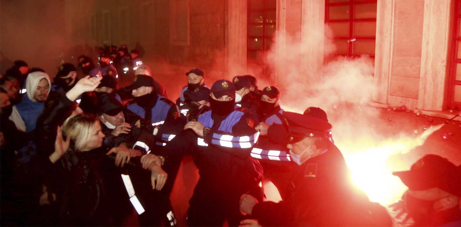 Αλβανία: Παραιτήθηκε ο Υπουργός Εσωτερικών, πρώτη νίκη των διαδηλωτών