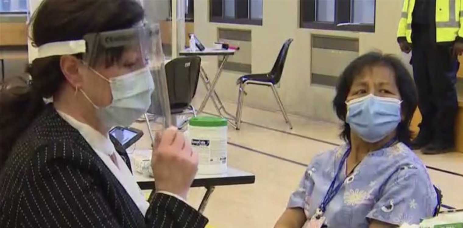 Καναδάς: Αποκλειστική νοσοκόμα η πρώτη που εμβολιάστηκε κατά του κορωνοϊού