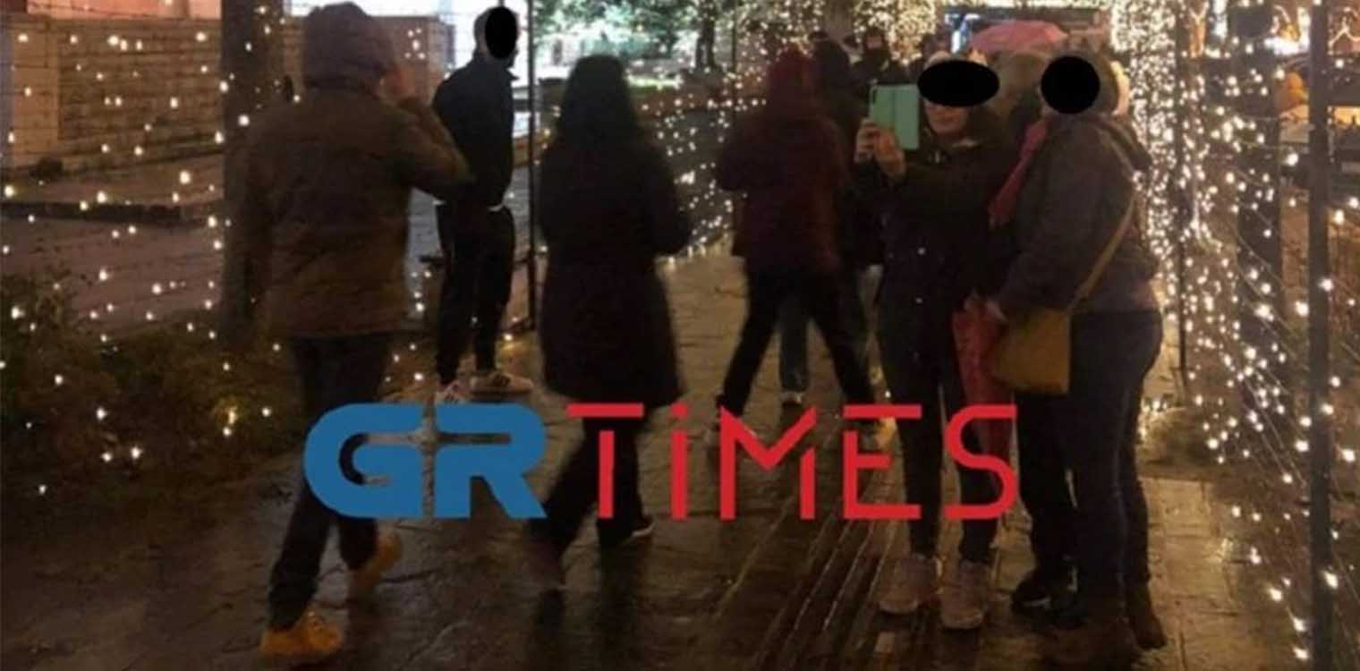 Ιωάννινα: Τα Χριστούγεννα έφεραν συνωστισμό στους στολισμένους δρόμους (photos)