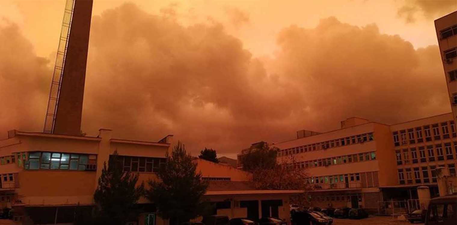 Viral ο κόκκινος πρωινός ουρανός της Αθήνας - Δείτε φωτογραφίες