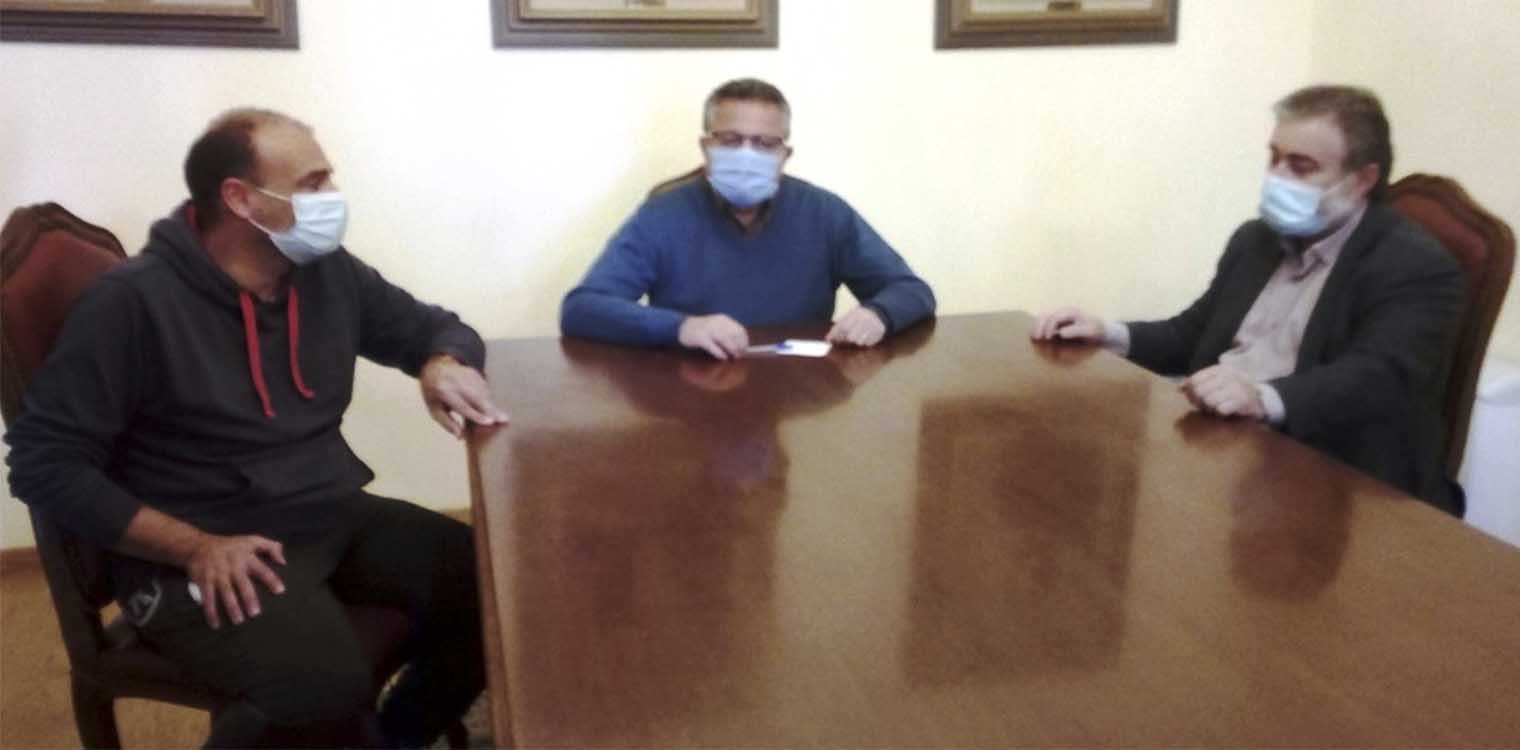 Συνάντηση Μαρίνου με τον υπεύθυνο του ΚΥ Γαστούνης παιδίατρο Δ. Τασσόπουλο