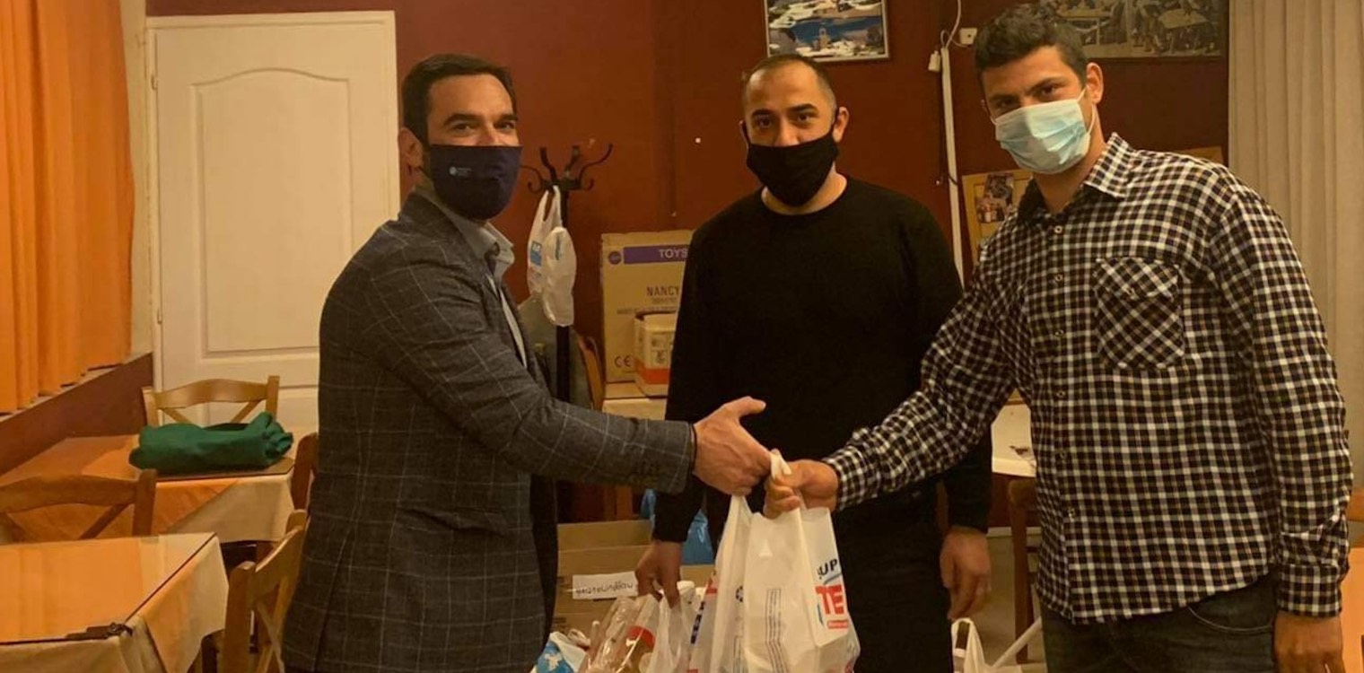 Νικολακόπουλος: Παρέδωσε τρόφιμα στο γραφείο εθελοντισμού δήμου Πύργου