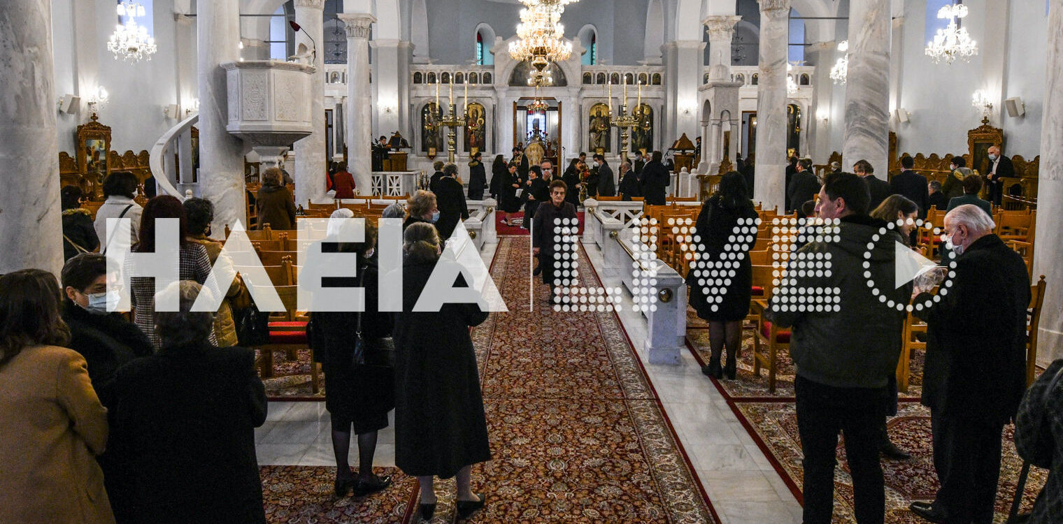Πύργος: Στις εκκλησίες ο κόσμος για τη Θεία Λειτουργία των Χριστουγέννων