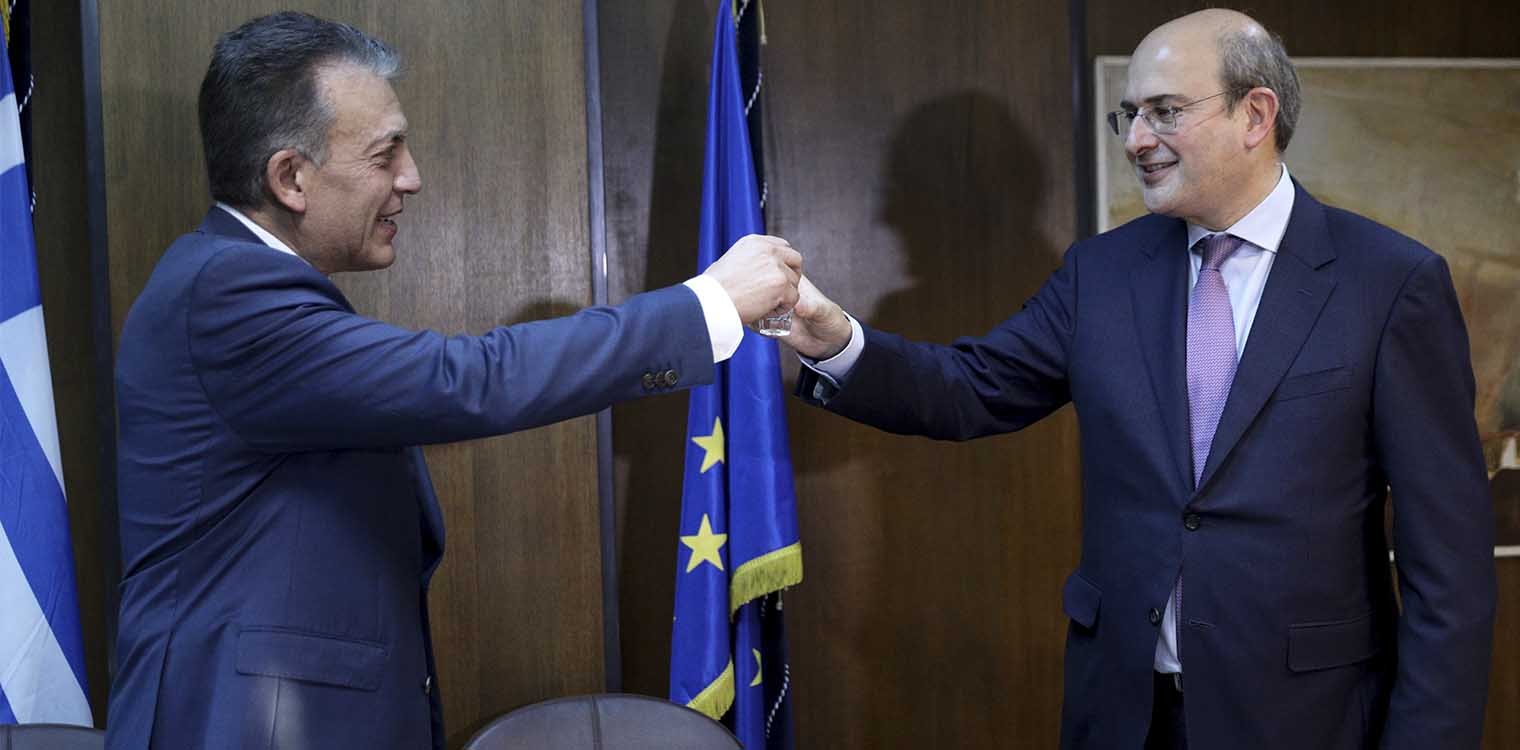 Παράδοση-παραλαβή καθηκόντων στο υπ. Εργασίας: Ποιες είναι οι προτεραιότητες που έθεσε ο Χατζηδάκης