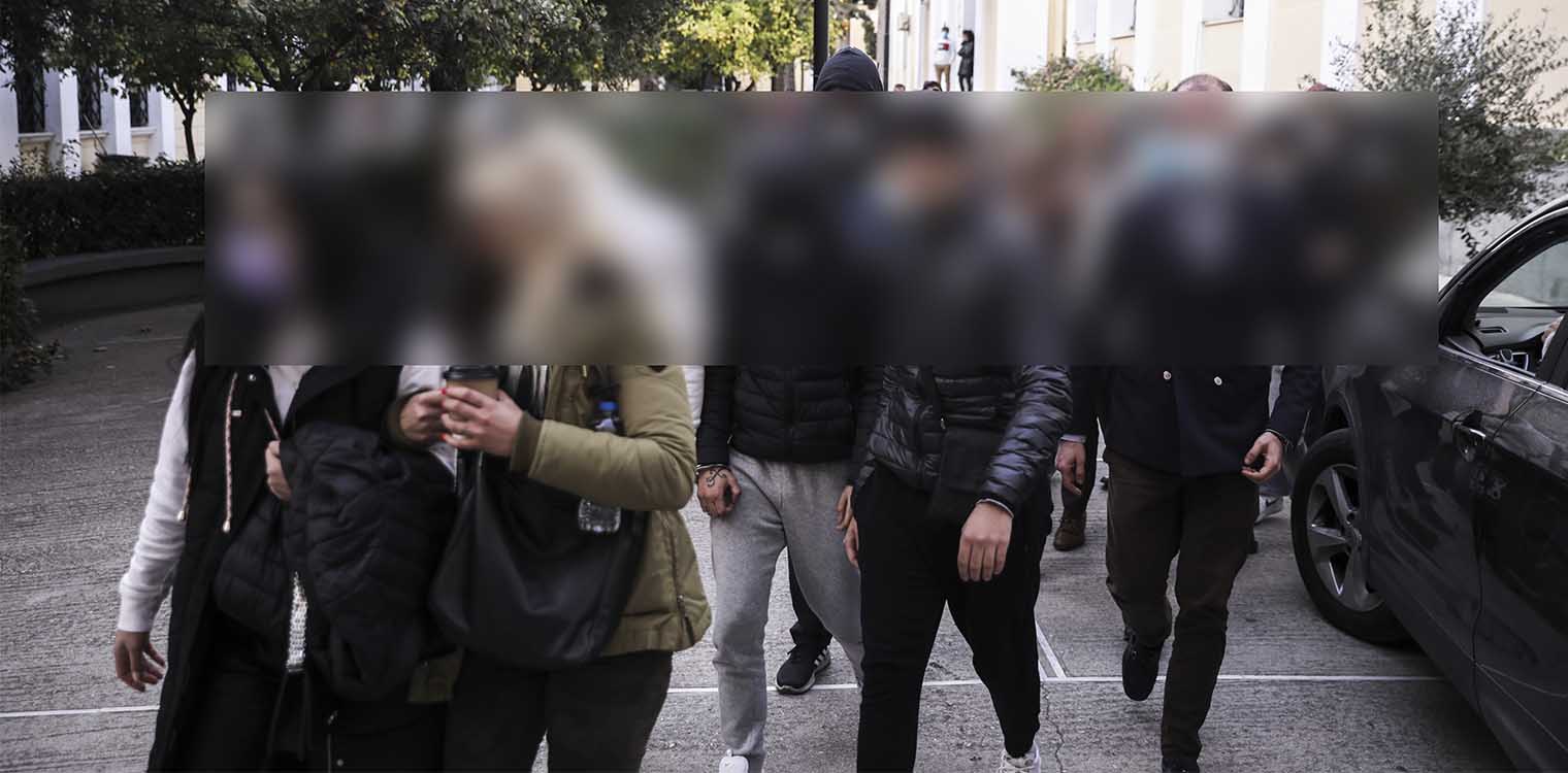 Τράπερ για την αιματηρή συμπλοκή: Μετανιώνω, ντρέπομαι που βρίσκομαι εδώ κ. Εισαγγελέα