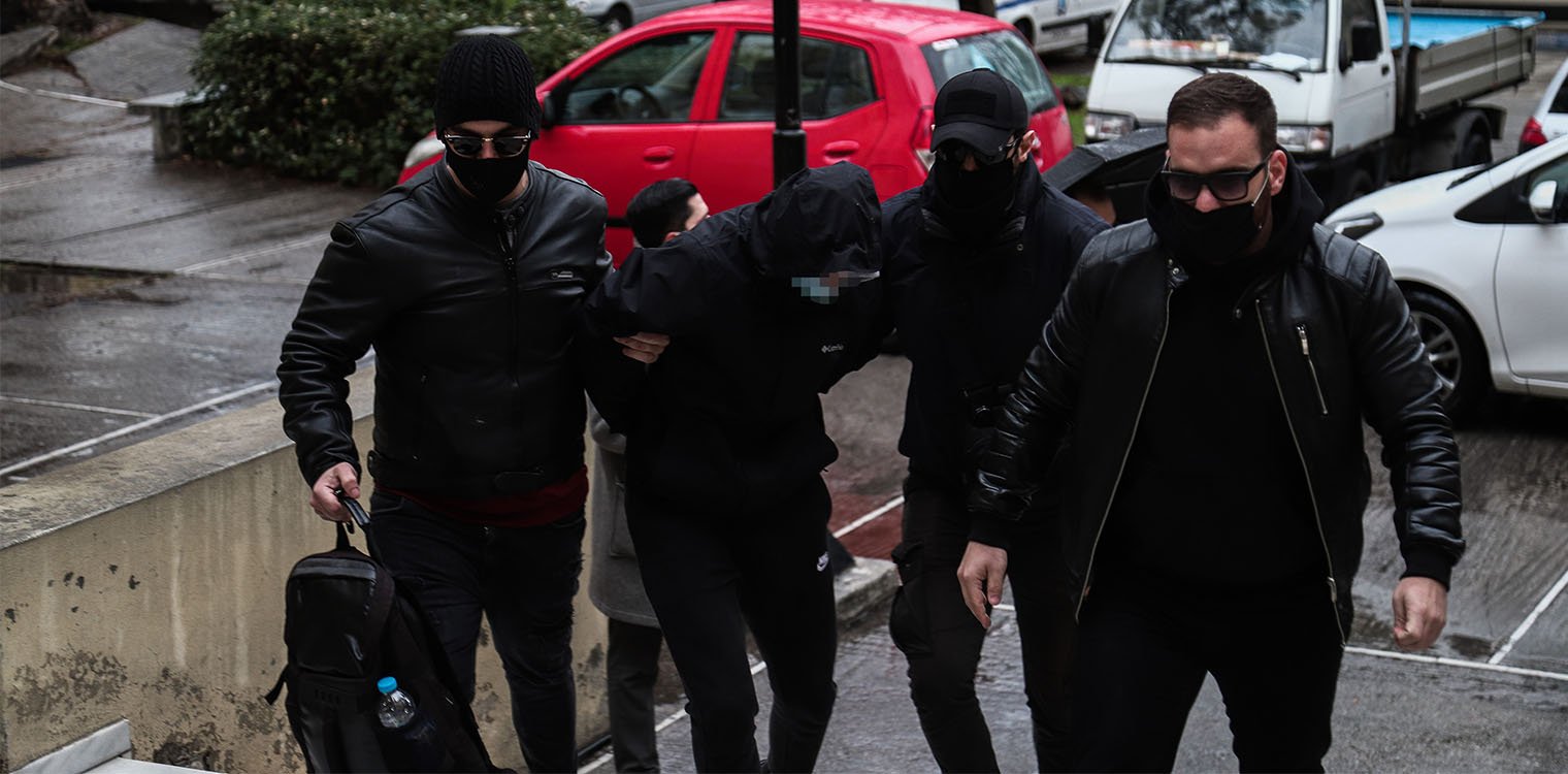 Ξυλοδαρμός σταθμάρχη: Έτσι έφτασαν οι Αρχές στους ανήλικους - Οι συνομιλίες «φωτιά»