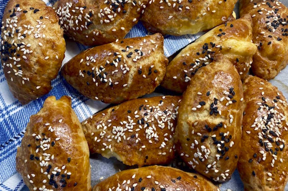 Τυροπιτάκια με ζύμη κουρού (υπέροχα)