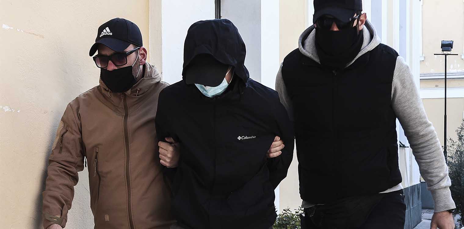 Ξυλοδαρμός σταθμάρχη: «Τα παιδιά έχουν μετανιώσει» λέει η μητέρα - Προβληματισμένη η σύζυγος του θύματος