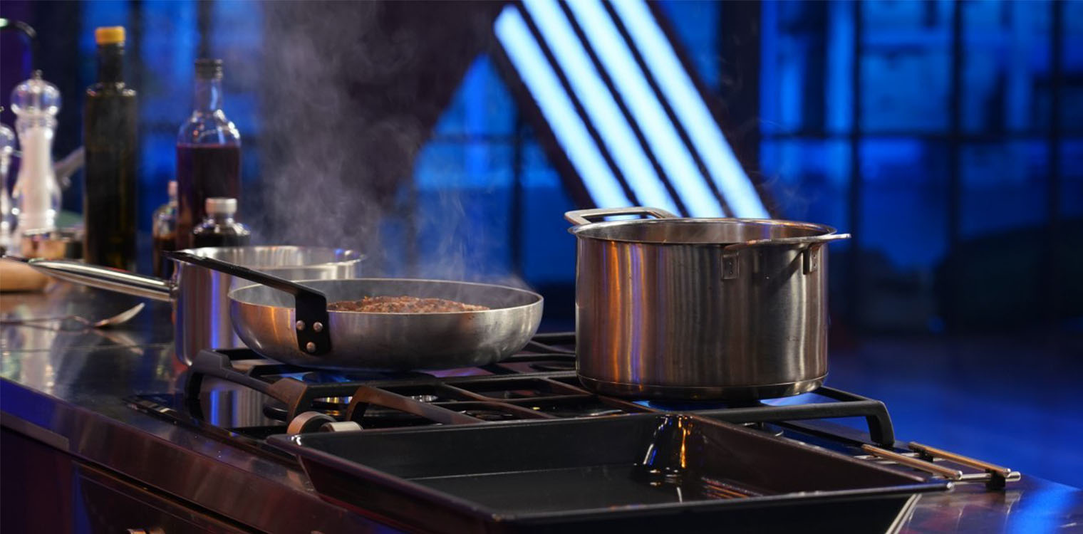 MasterChef 5 πρεμιέρα: «Ατζούν έρχεται ο θείος Λεωνίδας» oι «φαρμακερές» ατάκες του Twitter