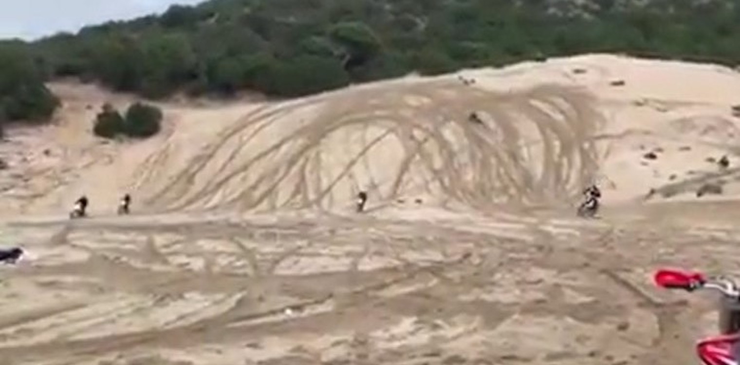 Όχι τροχοφόρα στους αμμόλοφους της Στροφυλιάς
