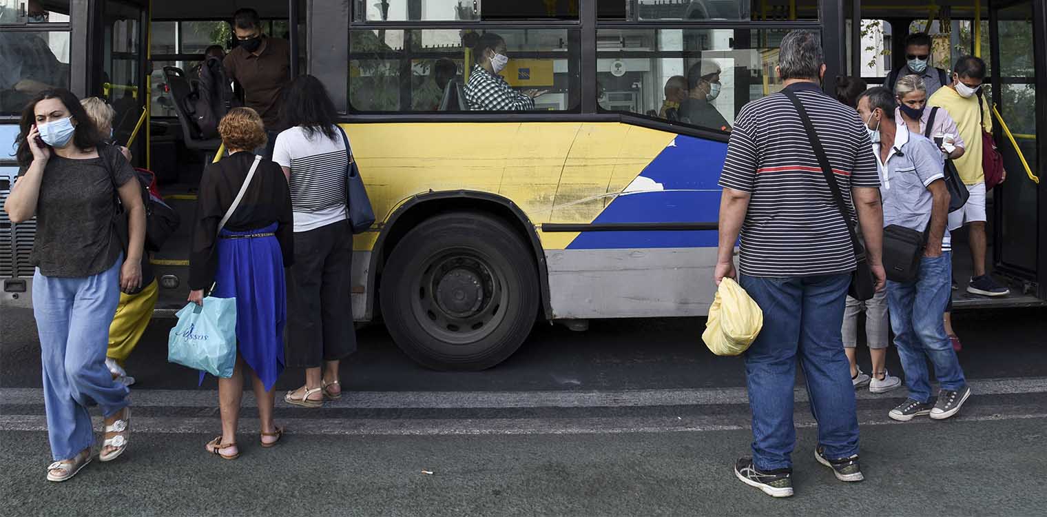 Ένα χρόνο μετά το πρώτο lockdown βγαίνουν στους δρόμους τα πρώτα 40 νέα λεωφορεία