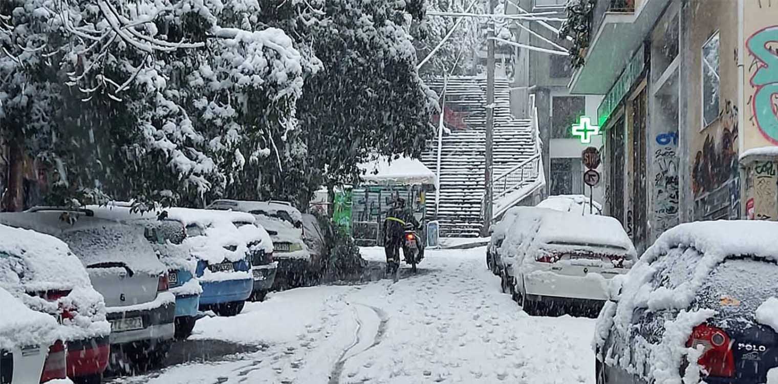 Delivery στα χιόνια: Τους υποχρεώνουν σε διανομές με δικό τους αυτοκίνητο