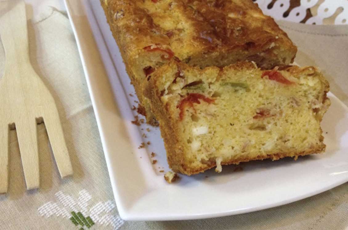 Κέικ αλμυρό (με τυριά , αλλαντικά και λαχανικά)