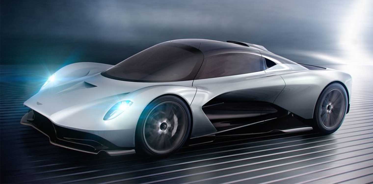 Στο κέντρο οι εξατμίσεις της νέας Corvette C8