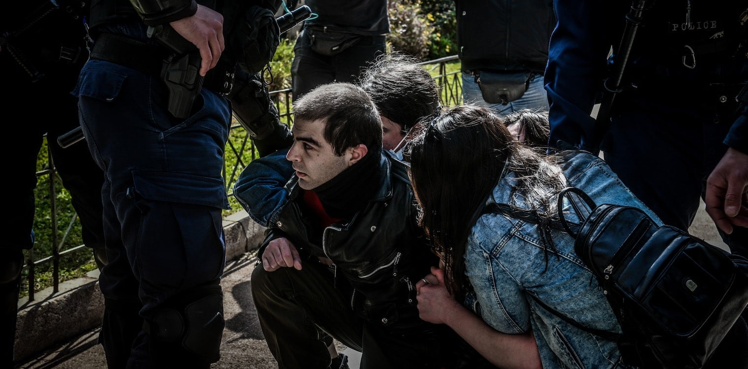 Ελεύθερος ο γιος του Κουφοντίνα - 7 συλλήψεις από την ΕΛ.ΑΣ για τα επεισόδια στο Σύνταγμα (upd)