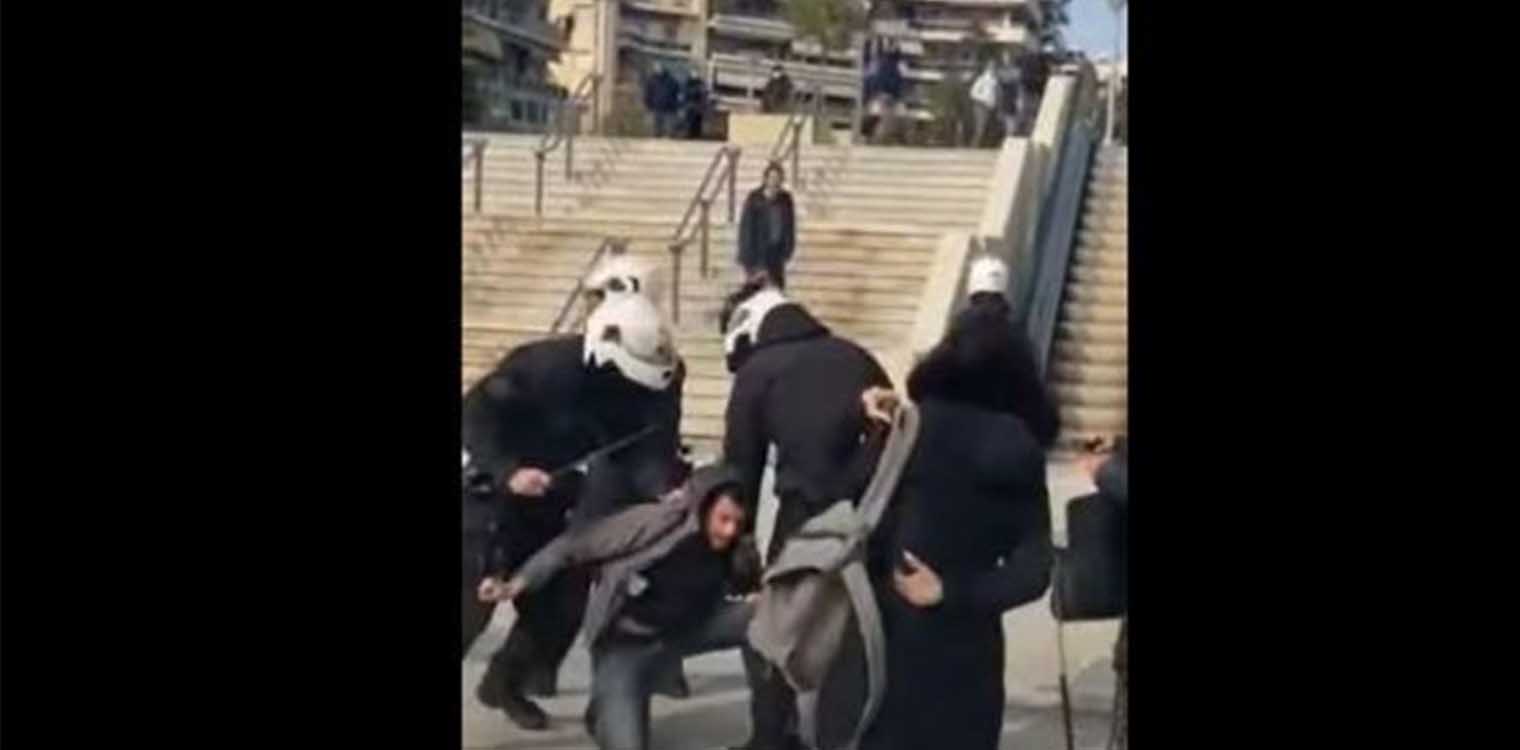 Νέα Σμύρνη: Σε διαθεσιμότητα ο αστυνομικός για τον ξυλοδαρμό του 29χρονου φοιτητή