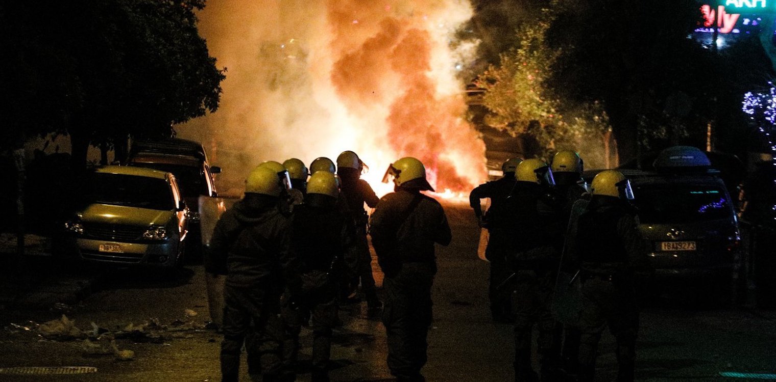 «Ολοι μαζί ρε, ορμάτε» - Aποκαλυπτικοί διάλογοι του υποκινητή στα επεισόδια στη Νέα Σμύρνη