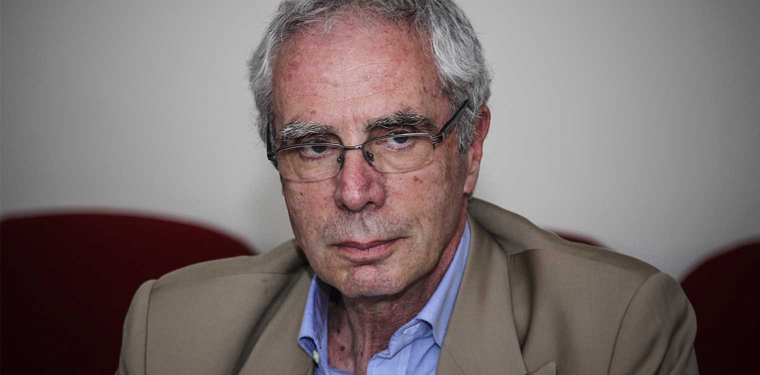 Άγριος καυγάς Λουράντου με τους παρουσιαστές του ΣΚΑΪ: "Σηκωθείτε και φύγετε από το φαρμακείο μου" (video)