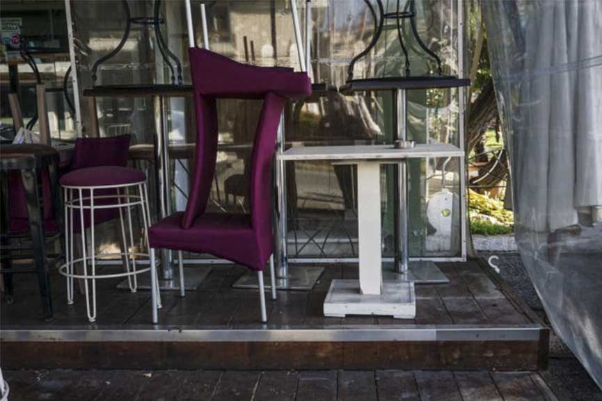 cafe small