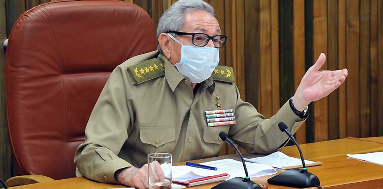 Η CIA σχεδίαζε τη δολοφονία του Ραούλ Κάστρο το 1960, αποκαλύπτουν αποχαρακτηρισμένα έγγραφα