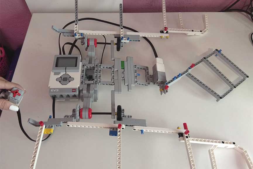 robot rouxa ape small1