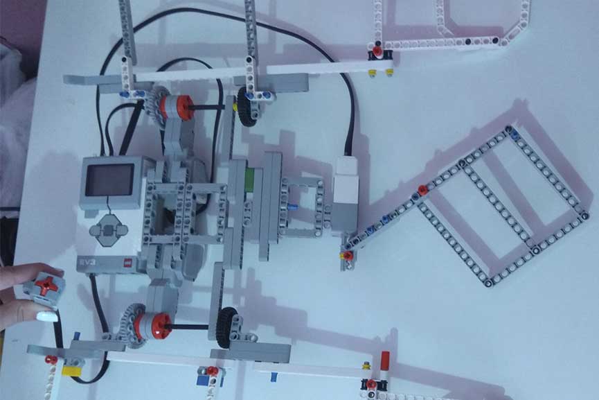 robot rouxa ape small2