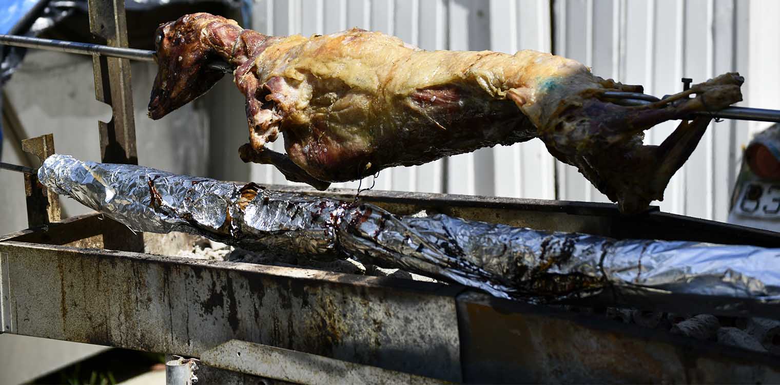 Θεσσαλονίκη: Αυξημένη κατά 20% τουλάχιστον η τιμή του οβελία φέτος, με την έλλειψη ντόπιου κρέατος στην αγορά να ξεπερνά το 30%