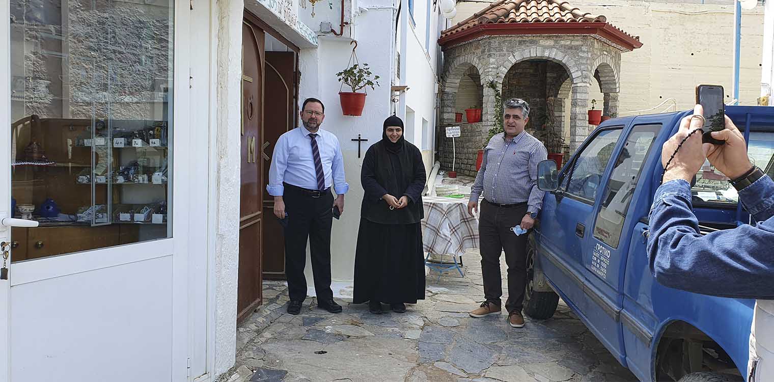 Ο N. Κοροβέσης στην Ιερά Μονή Παναγίας Κρεμαστής