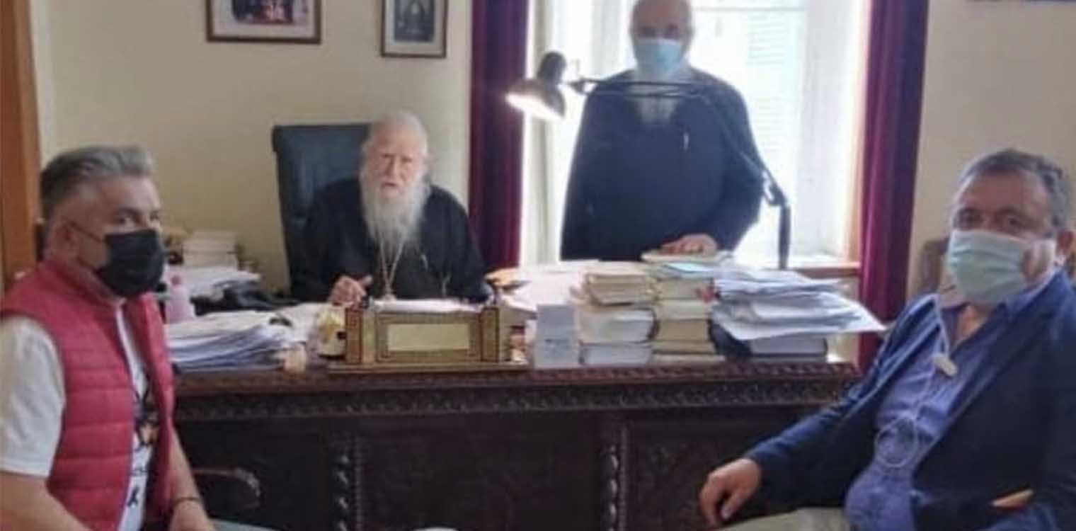 Προσφορά μασκών από τον Δήμο Πύργου στην ΙΜ Ηλείας