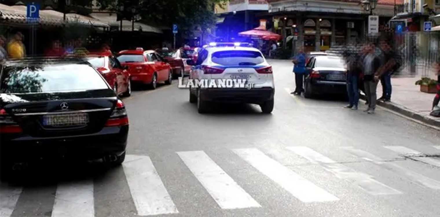Λαμία: Σταμάτησε το αυτοκίνητο του στο κέντρο της πόλης και άρχισε να αυτοϊκανοποιείται!